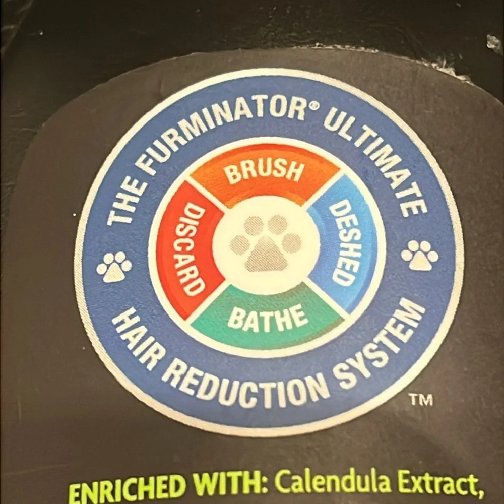 FURminator 1/2 Full Itch Relief Shampoo